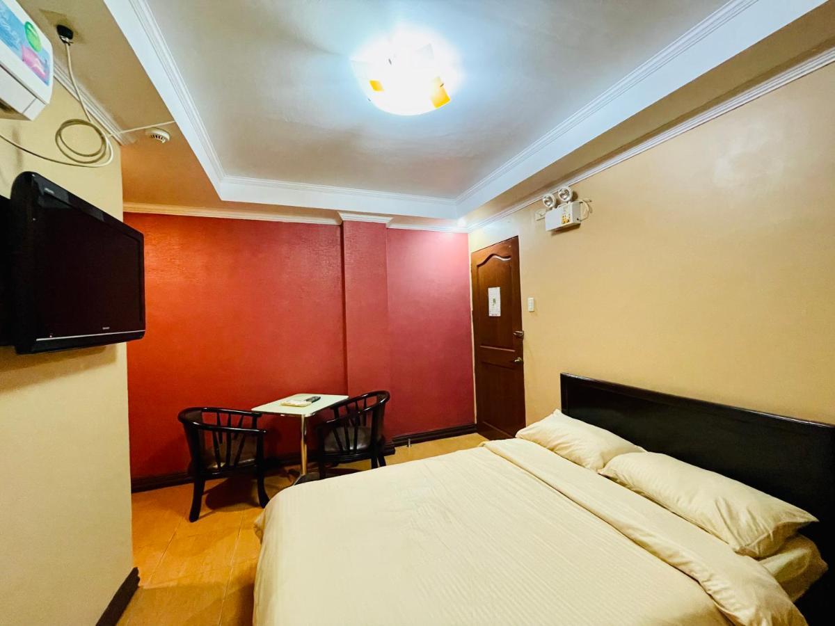 Drake Hotel Angeles City Exterior foto